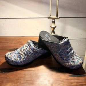 NWOB Sanita fabric clogs/mules multi-color